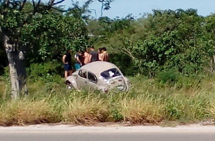 Cuatro jóvenes sufrieron un accidente -- 94a375e1-4272-43f2-8a3d